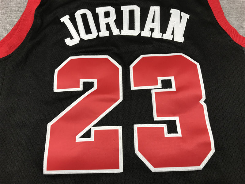 Men's Chicago Bulls Michael Jordan Black 2023/24 Swingman Jersey - City Edition