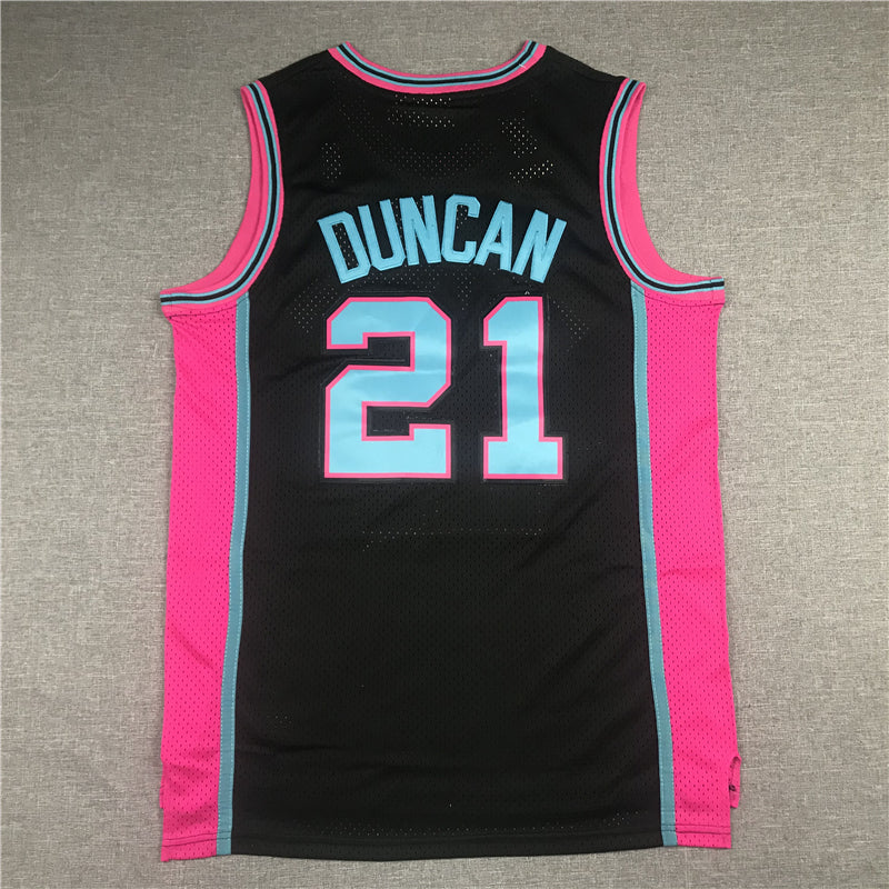Men's San Antonio Spurs Tim Duncan Black 1998/99 Classics Swingman Player Jersey