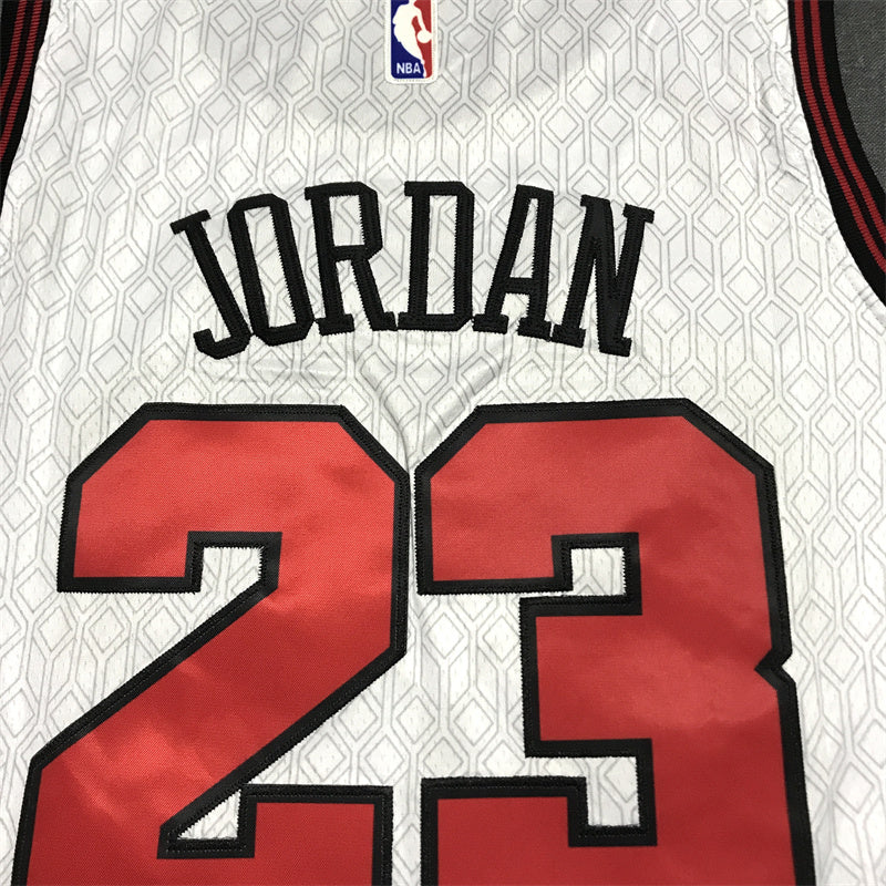 Men's Chicago Bulls Michael Jordan White 2022/23 Swingman Jersey - City Edition