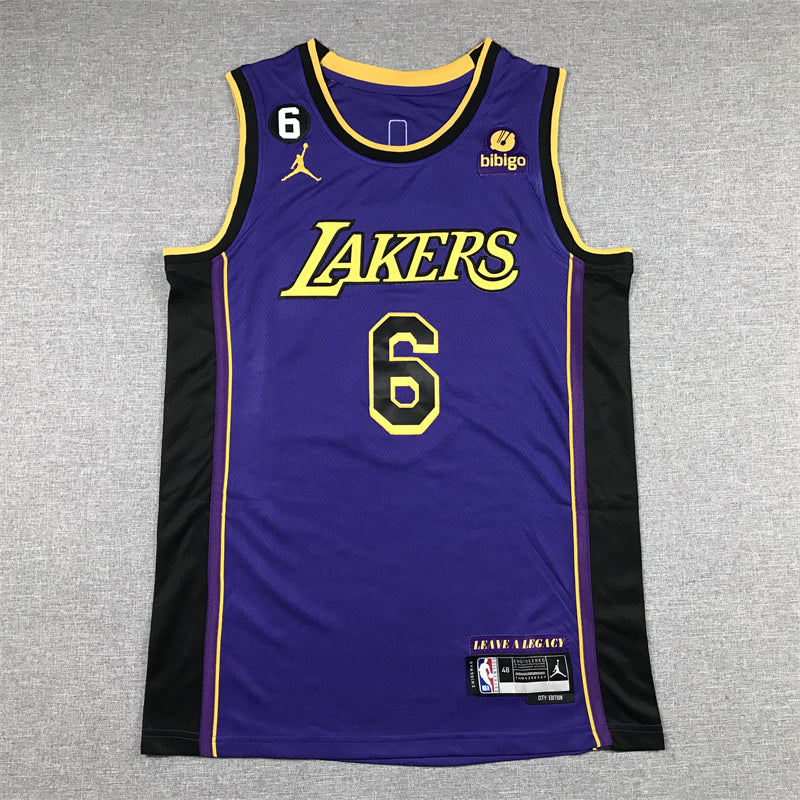 Men's Los Angeles Lakers LeBron James Purple 2022/23 Swingman Jersey - Statement Edition