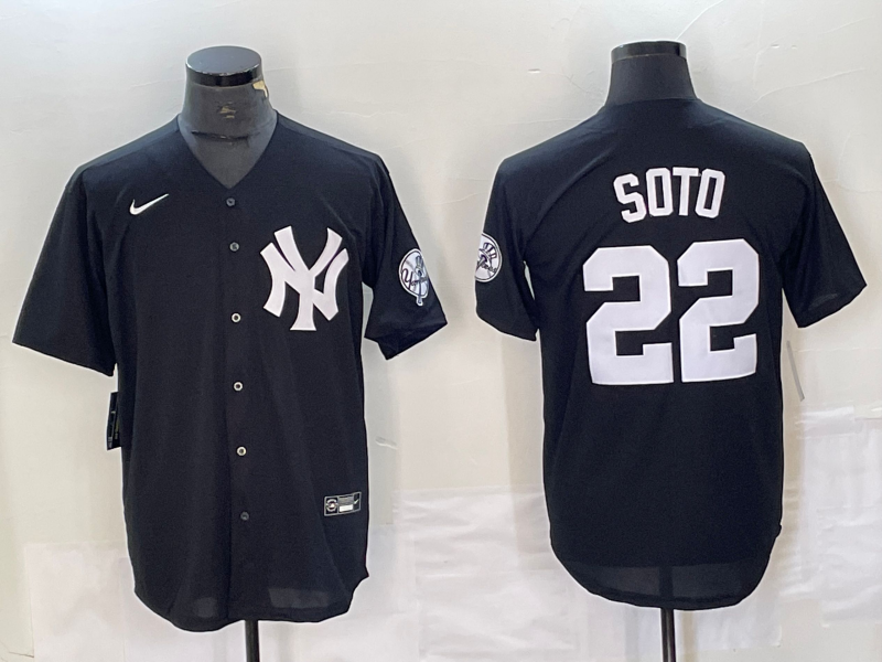 Men's New York Yankees Juan Soto Black Replica Game Jersey