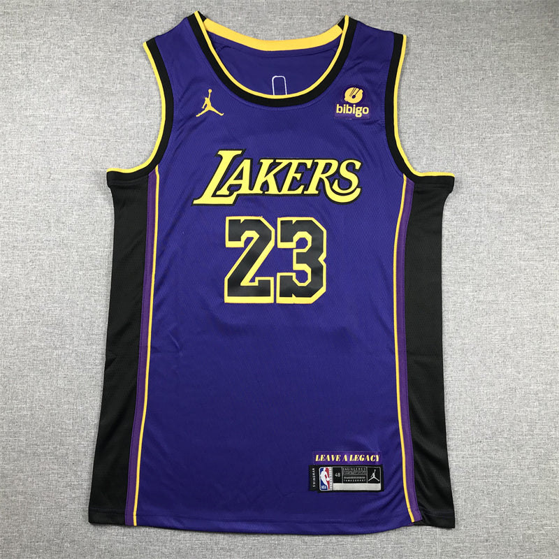 Men's Los Angeles Lakers LeBron James Purple Swingman Jersey - Statement Edition