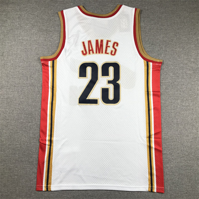 Men's Cleveland Cavaliers LeBron James White 2003-04 Hardwood Classics Swingman Jersey