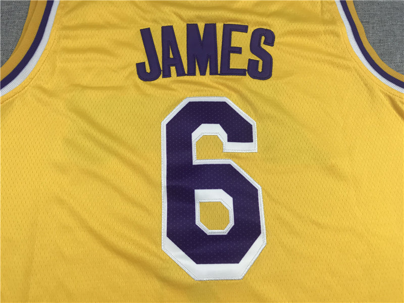 Men's Los Angeles Lakers LeBron James Gold 2022/23 Swingman Jersey - Icon Edition