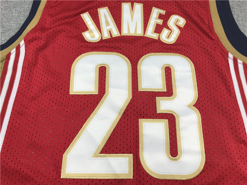 Men's Cleveland Cavaliers LeBron James 2003-04 Hardwood Classics Swingman Jersey