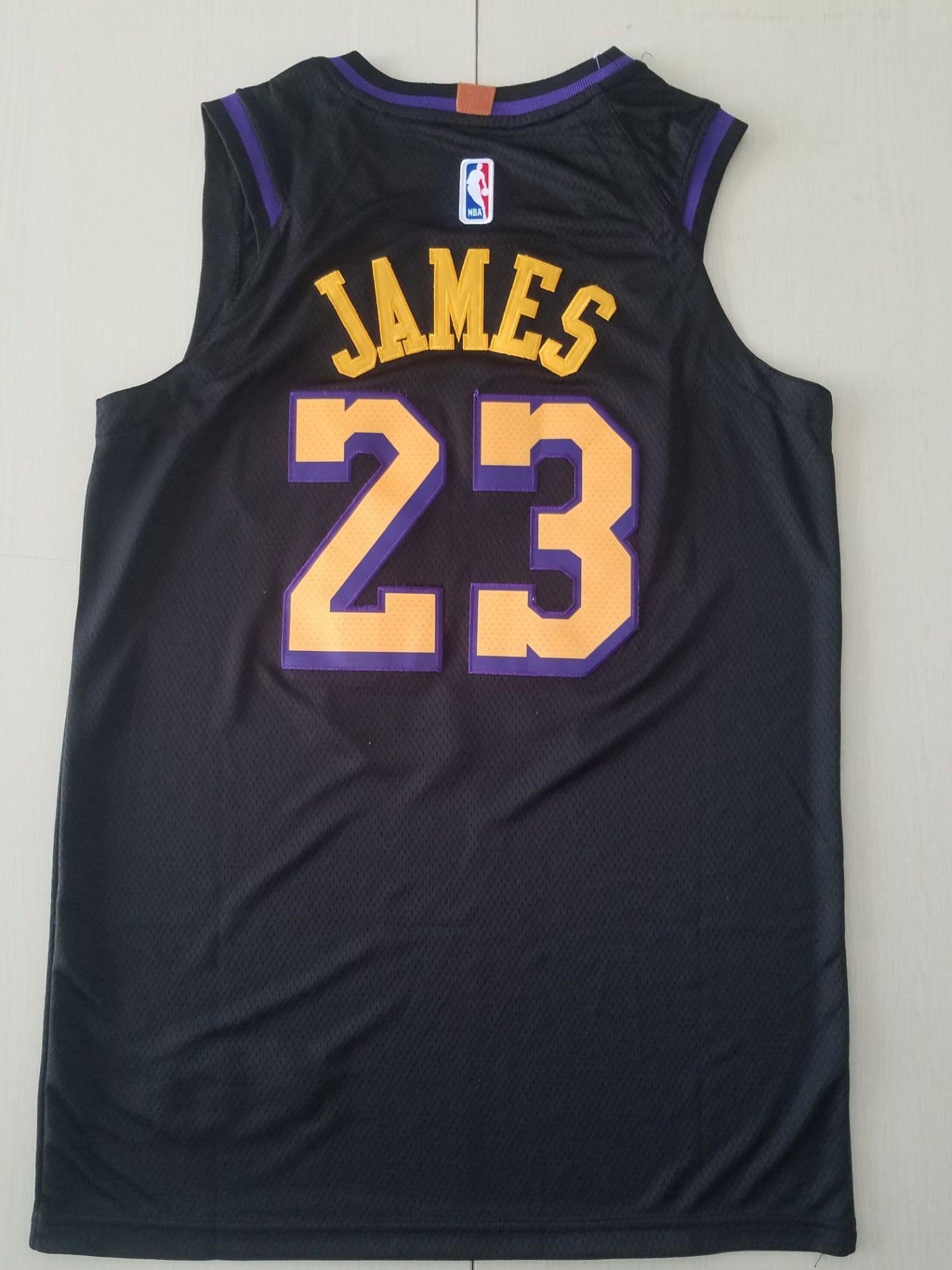 Men's Los Angeles Lakers LeBron James Black Swingman Jersey
