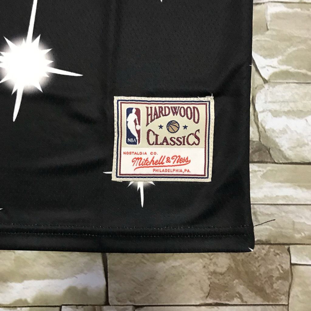 Men's Chicago Bulls Michael Jordan Black Classics Swingman Jersey