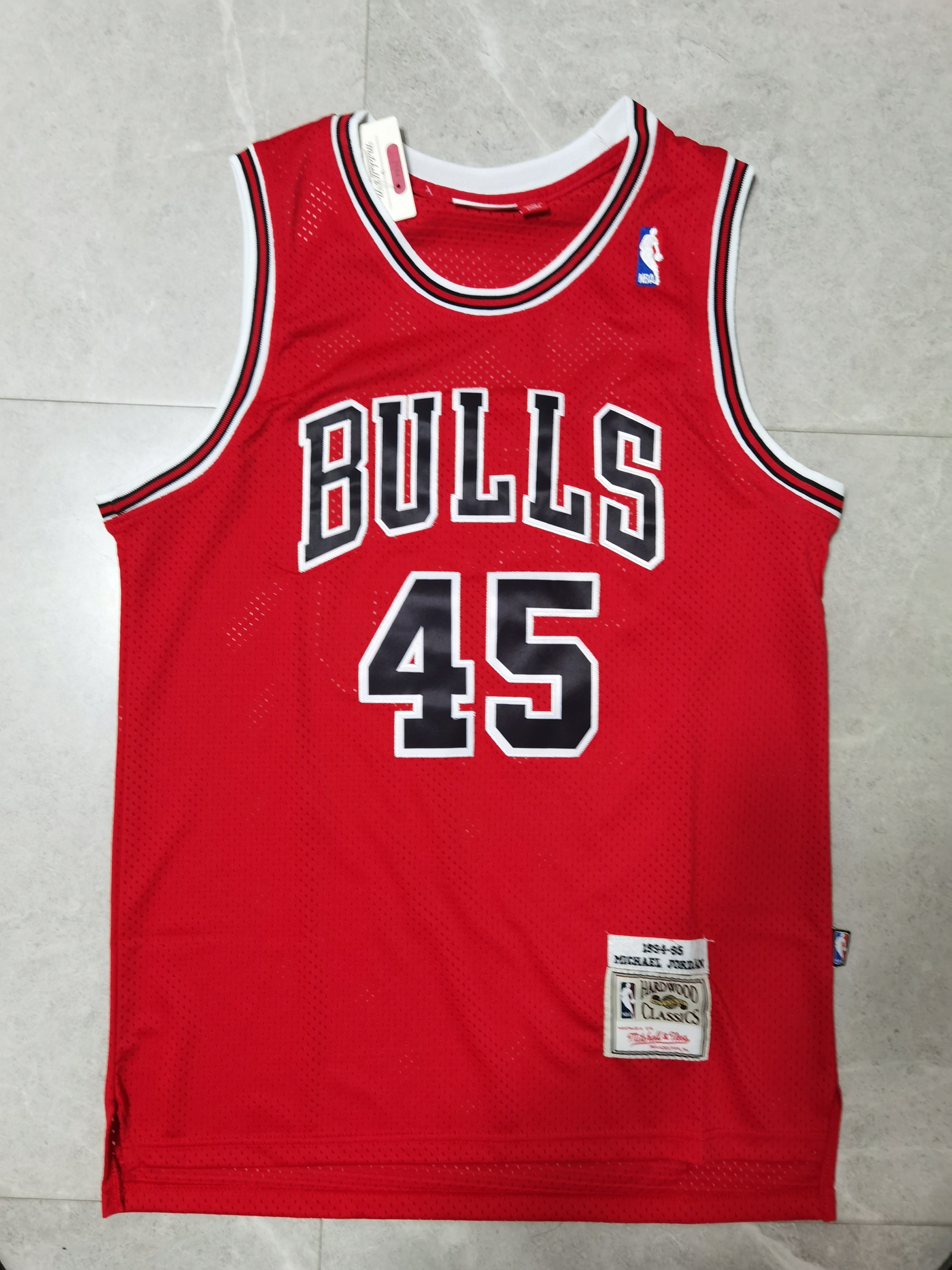 Men's Chicago Bulls Michael Jordan NBA Red Mitchell&Ness Swingman Jersey